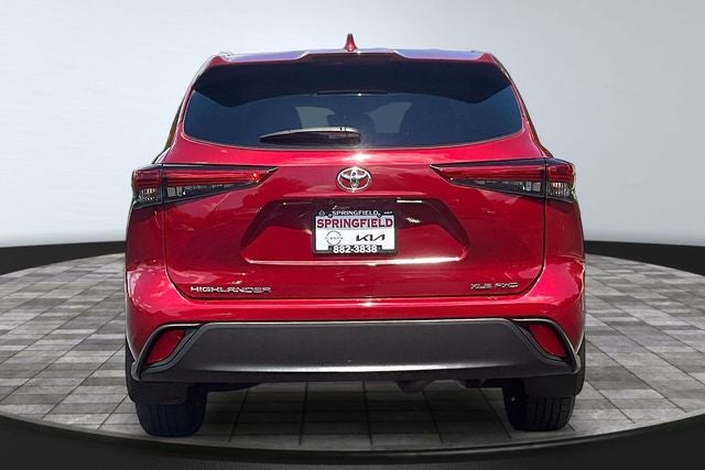 2022 Toyota Highlander — detail view
